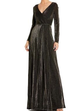 Mac Duggal Black Metallic Long-Sleeve V-Neck Gown